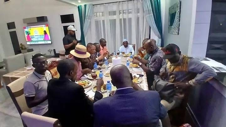 IMG_4501 Médias : Sanou Kerfalla Cissé, PDG du groupe de presse AFRIC VISION a célébré ses 33 ans de carrière dans le paysage médiatique guinéen .