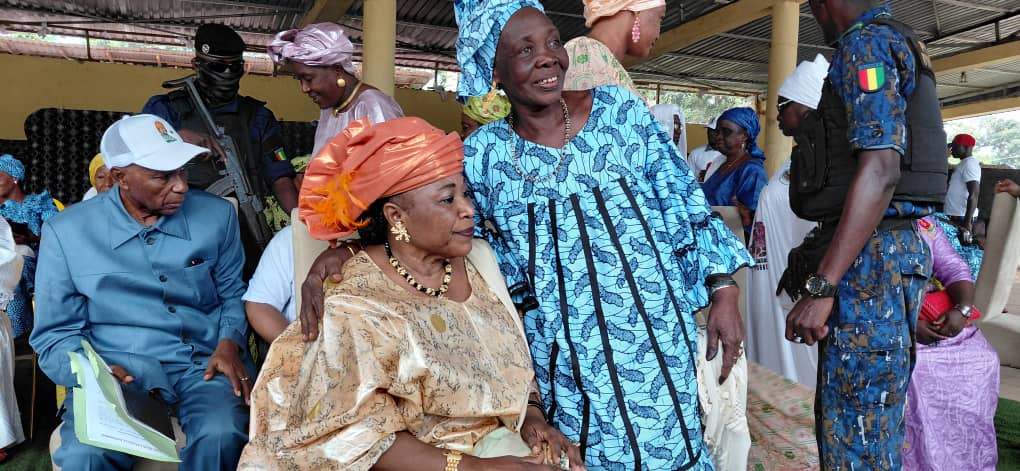 WhatsApp-Image-2025-12-02-at-20.02.19-1 Campagne présidentielle 2025: Hadja Makalé Camara à la conquête de la Basse Guinée