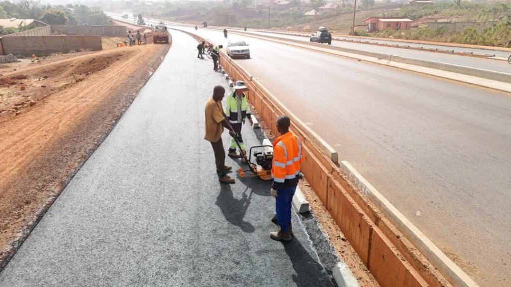 image-1-1024x576 LE FUTURISME RAISONNABLE EST UNE VISION INCONTOURNABLE CONTRE L'USURE MORALE DES INFRASTRUCTURES ROUTIÈRES.