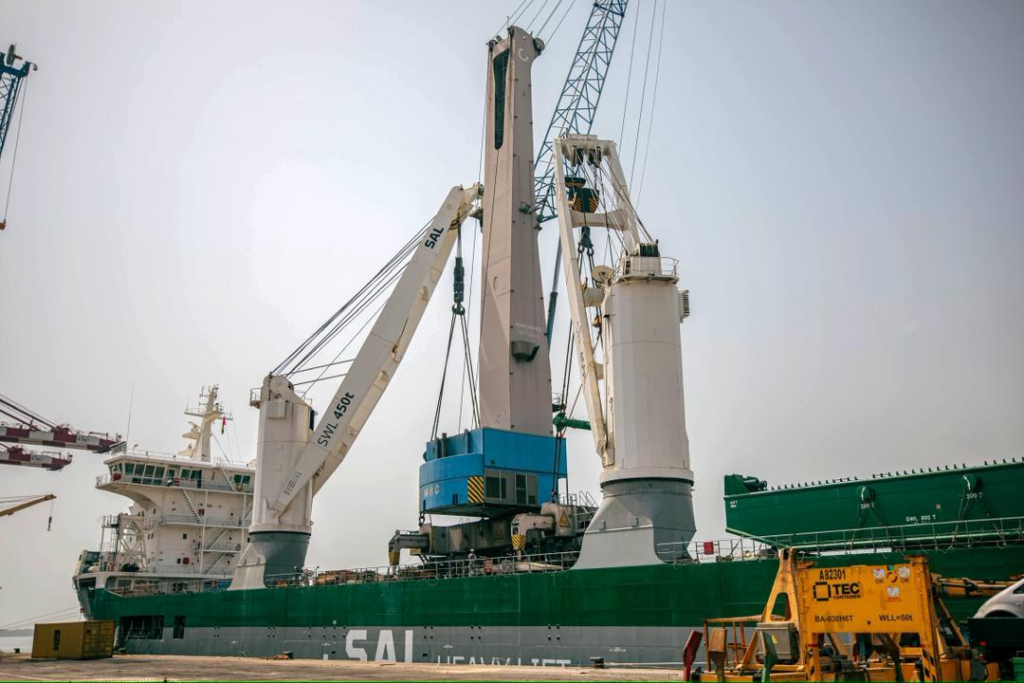 image-1024x683 PAC: Conakry Terminal renforce ses capacités avec la réception de sa deuxième grue Gottwald
