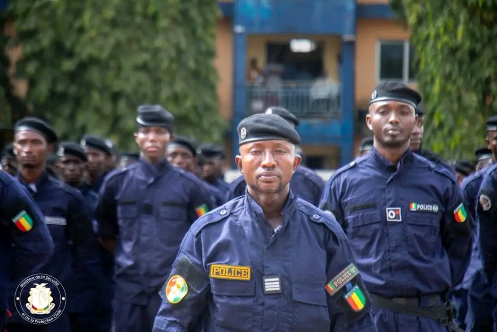 1000641815-1024x684 ๐๐๐๐: ๐๐๐ ๐ง๐จ๐ฎ๐ฏ๐๐๐ฎ๐ฑ ๐๐ ๐๐ง๐ญ๐ฌ ๐จ๐๐๐ข๐๐ข๐๐ฅ๐ฅ๐๐ฆ๐๐ง๐ญ engagรฉs dans la police nationale