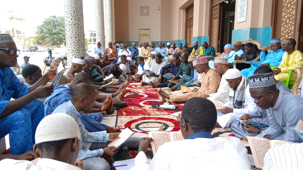 1000665169 Religion/Solidarité: l’AP40 FDSEG organise une lecture du saint coran pour le pays.