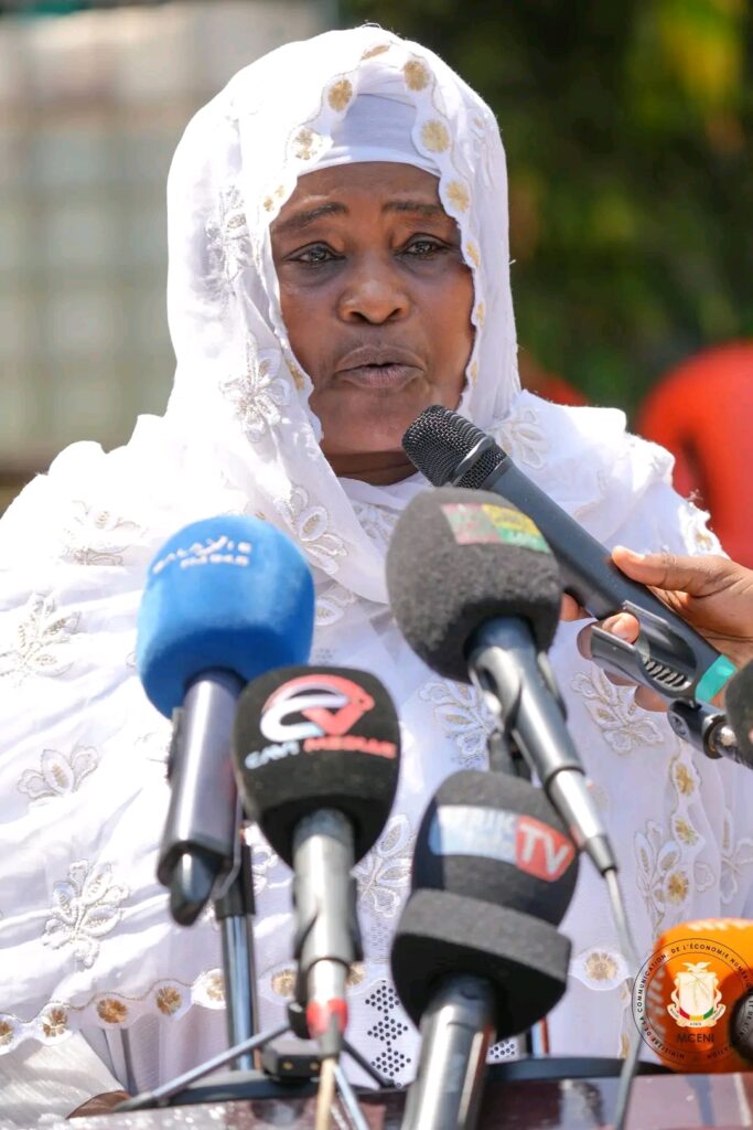 1000677714-683x1024 Obsèques du journaliste Abdoulaye SANKARA " Abou Maco": la presse guinéenne salue la mémoire d’un journaliste émérite.