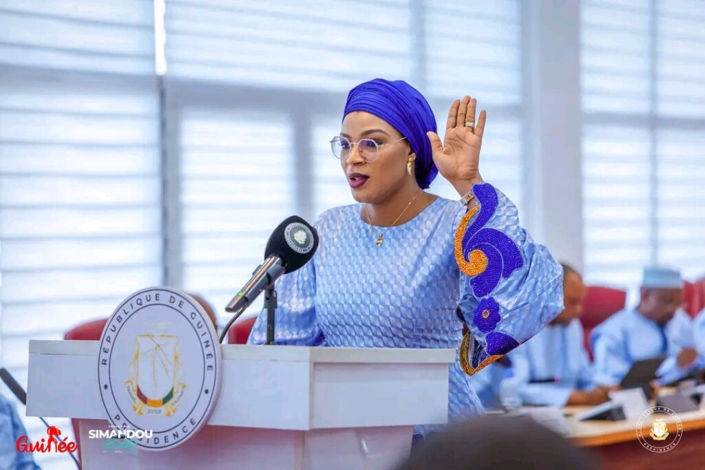 1000700578-1024x683 Présidence de la République : les membres du gouvernement jurent fidélité au Chef de l’État (images)