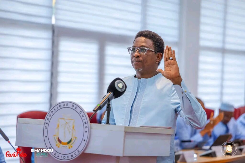 1000700579-1024x683 Présidence de la République : les membres du gouvernement jurent fidélité au Chef de l’État (images)