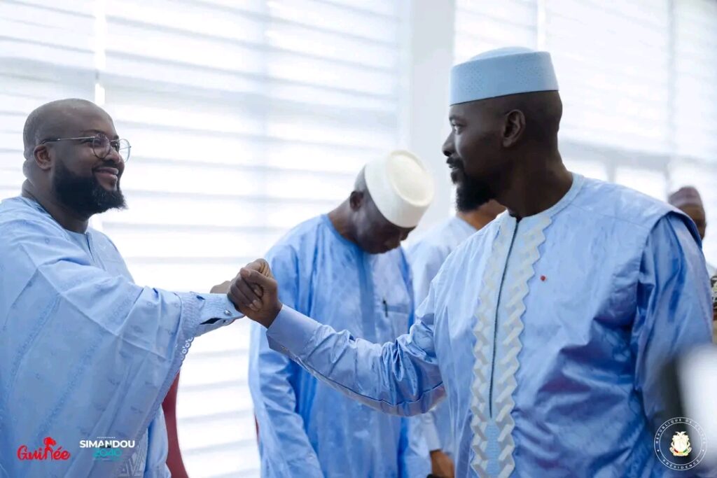 1000700587-1024x683 Présidence de la République : les membres du gouvernement jurent fidélité au Chef de l’État (images)