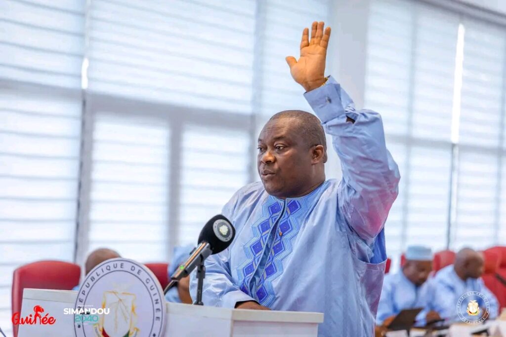 1000700599-1024x683 Présidence de la République : les membres du gouvernement jurent fidélité au Chef de l’État (images)