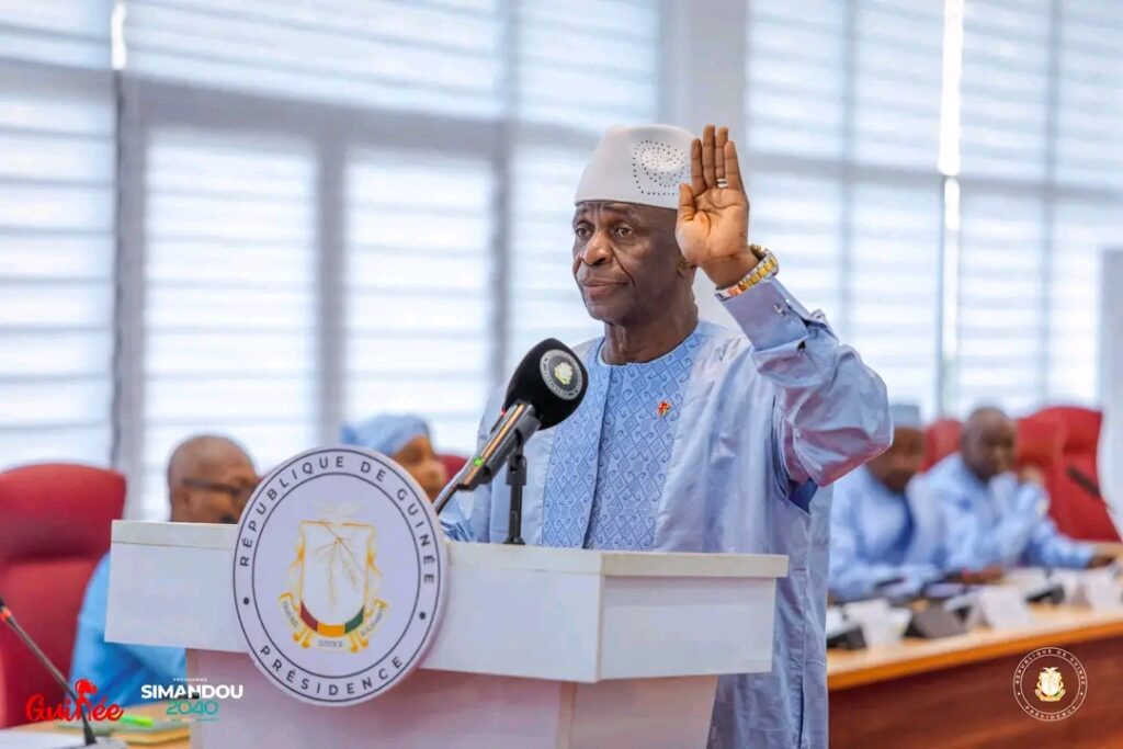 1000700601-1024x683 Présidence de la République : les membres du gouvernement jurent fidélité au Chef de l’État (images)