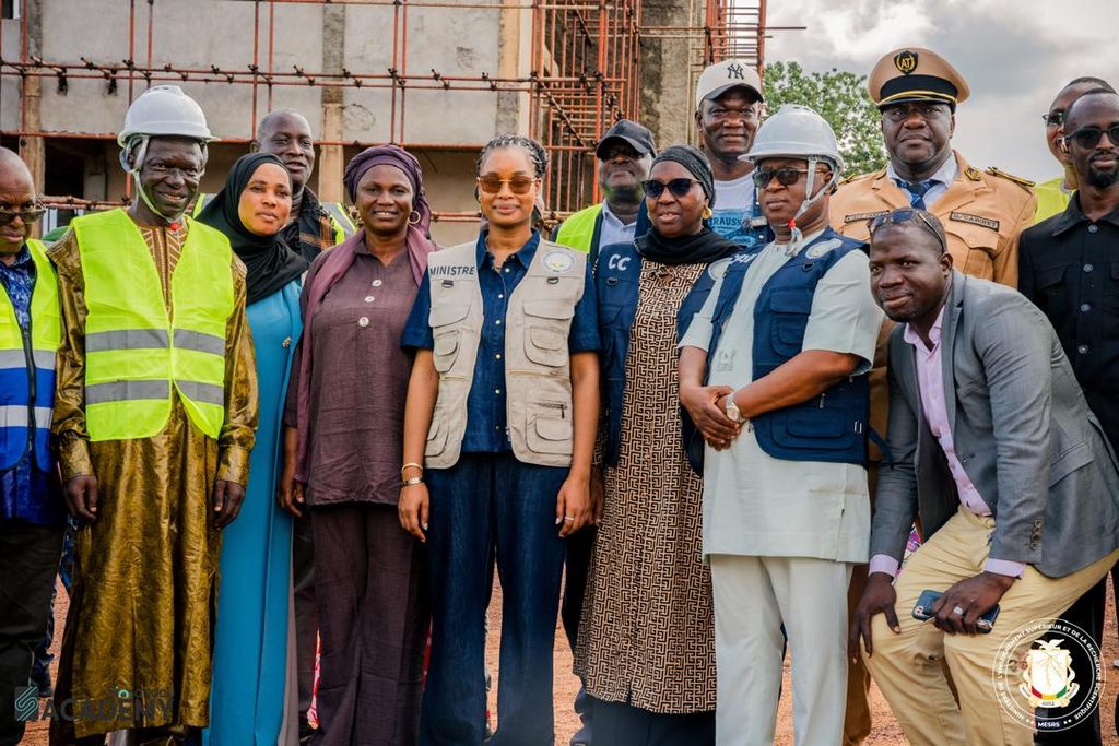WhatsApp-Image-2026-08-30-at-13.36.51-2-1-1024x683 SIMANDOU 2040-DÉVELOPPEMENT INCLUSIF DU CAPITAL HUMAIN : LA MINISTRE DJAMI DIALLO EN MISSION DE SUIVI DES CHANTIERS UNIVERSITAIRES À KANKAN